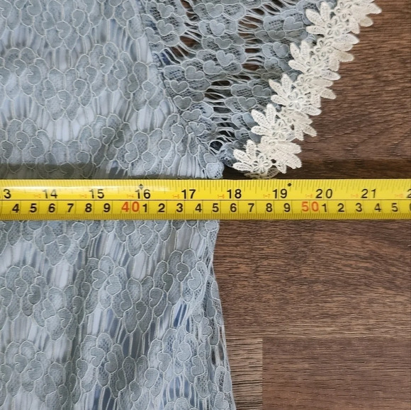 Cloud Season Paris Lace Dress - Picture 8 of 10